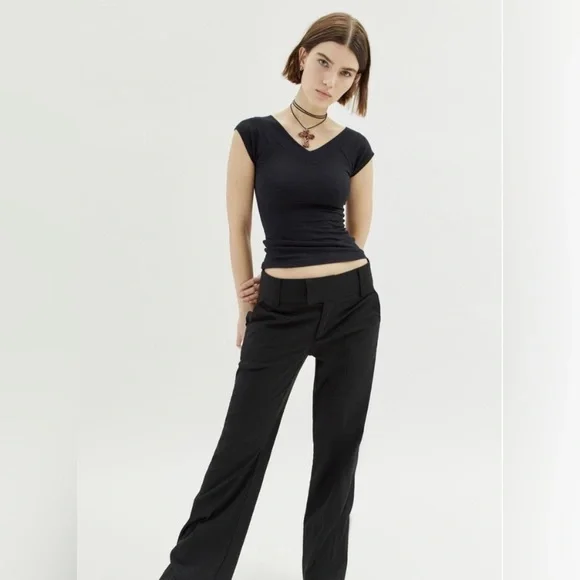 BDG Urban Outfitters Shannen Ribbed V Neck Short Cap Sleeve T shirt baby tee top - Picture 5 of 16